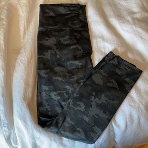 Fabletics Power Hold Leggings Black Camo
